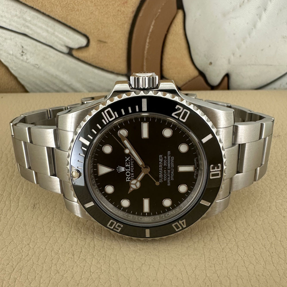 Rolex Submariner 114060 7