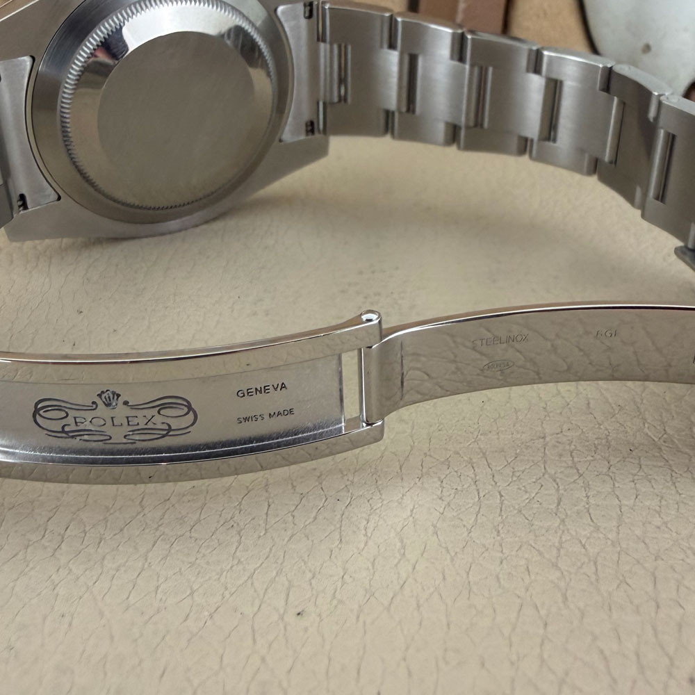 Rolex Submariner 116610LN 11