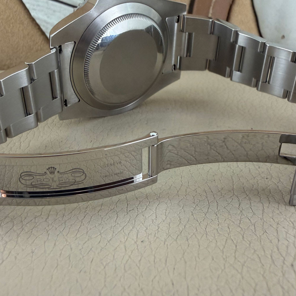 Rolex Submariner 116610LN 11