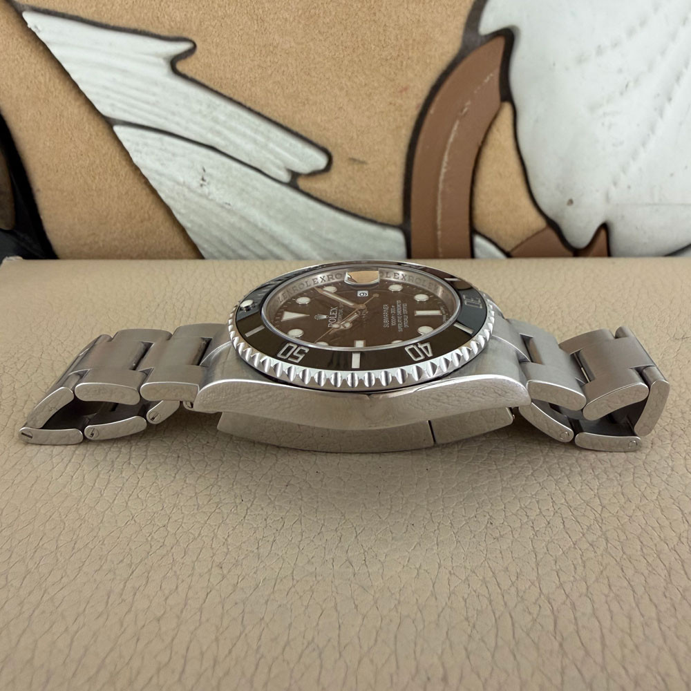 Rolex Submariner 116610LN 12