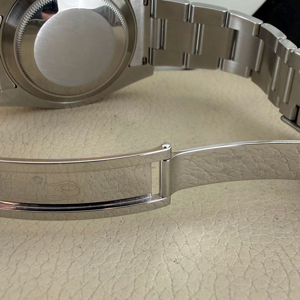 Rolex Submariner 116610LN 11