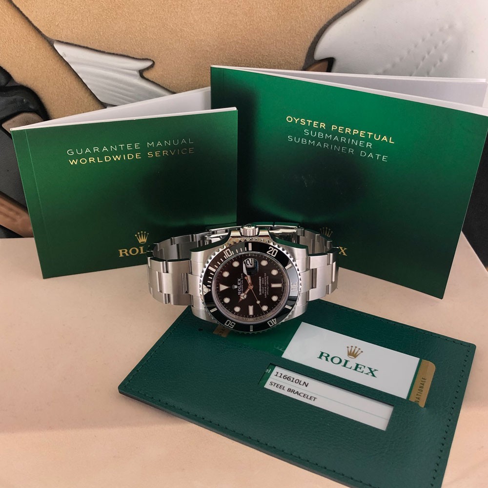 Rolex Submariner Date 116610LN 9