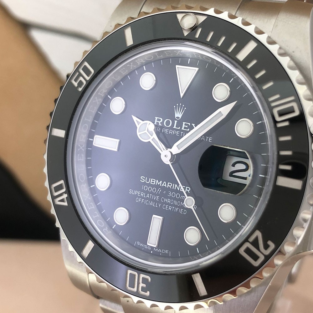 Rolex Submariner Date 116610LN 3
