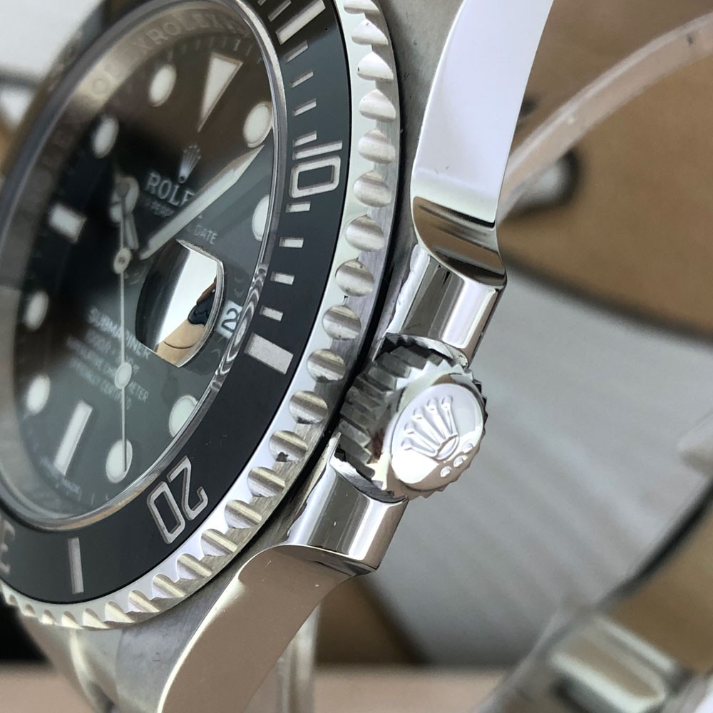 Rolex Submariner Date 116610LN 4