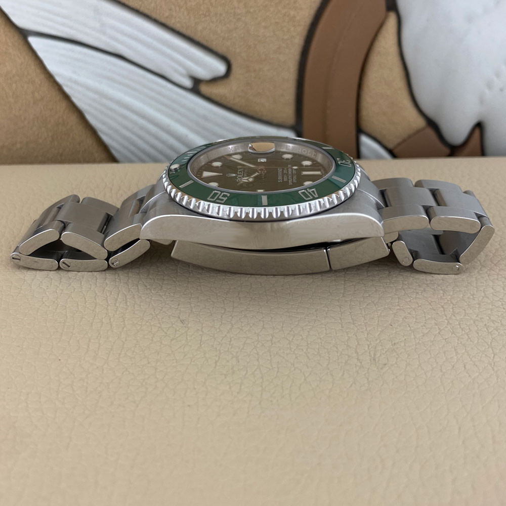 Rolex Submariner Hulk 116610LV 12