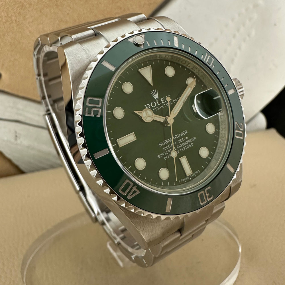 Rolex Submariner Hulk 116610LV 3