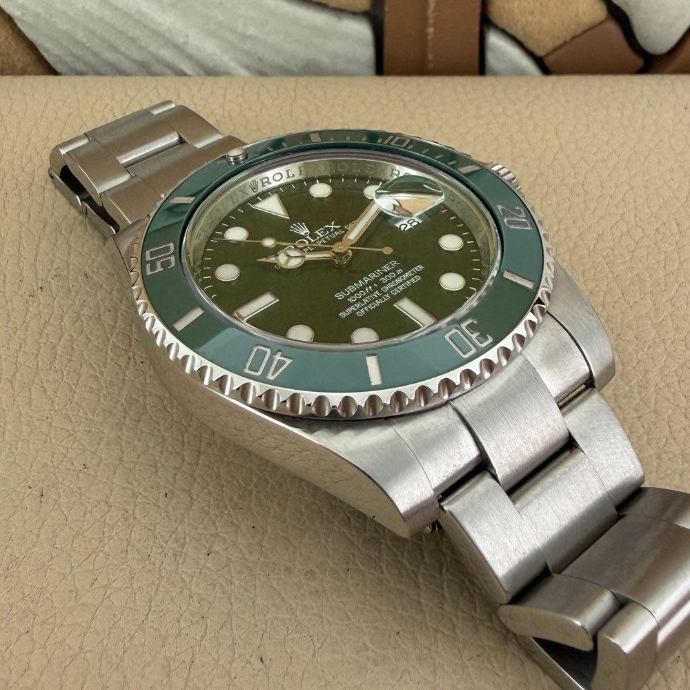 Rolex Submariner Hulk 116610LV 13
