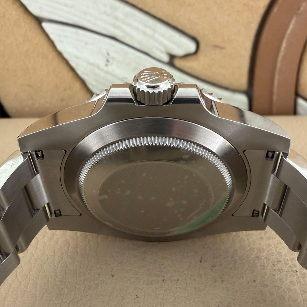Rolex Submariner Hulk Mark I 116610LV 8