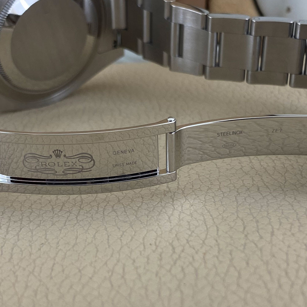 Rolex Submariner 124060 9