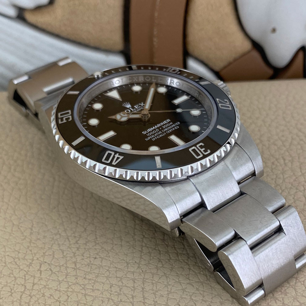 Rolex Submariner 124060 13