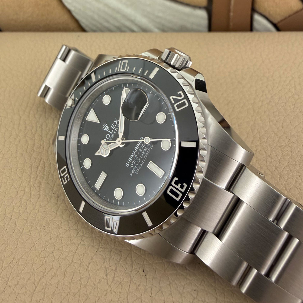 Rolex Submariner 126610LN 13