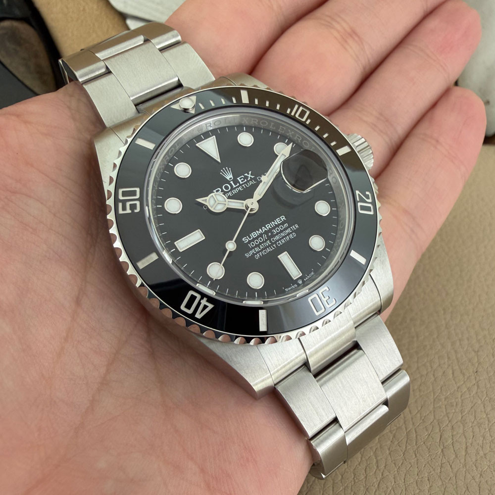 Rolex Submariner 126610LN 10