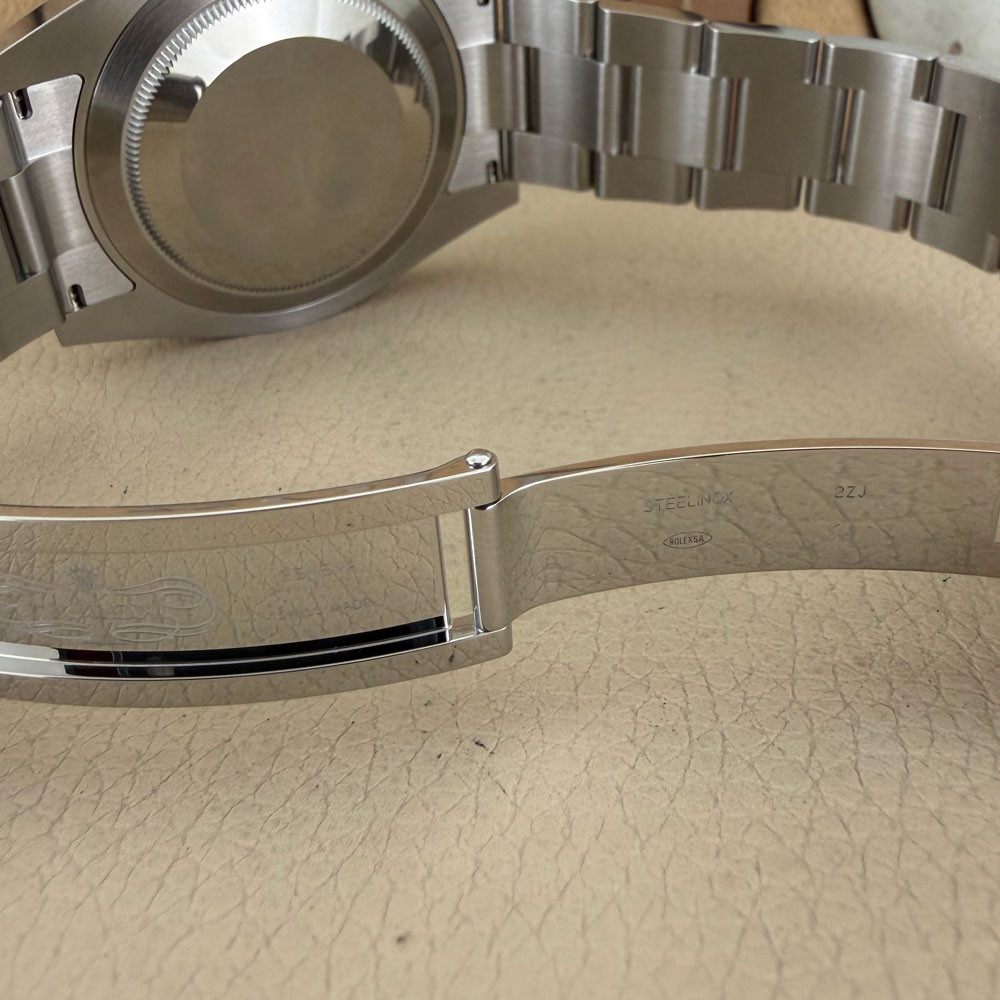 Rolex Submariner 126610LN 11