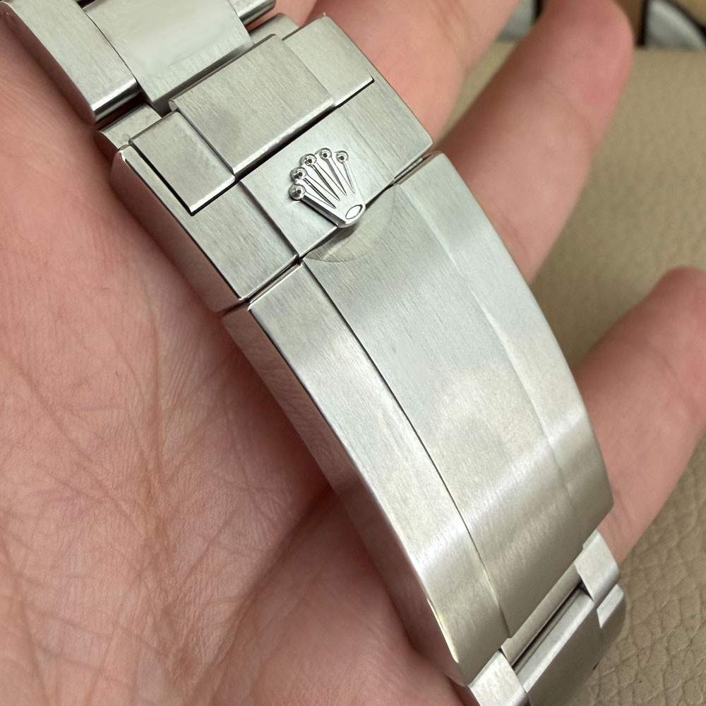Rolex Submariner 126610LN 9