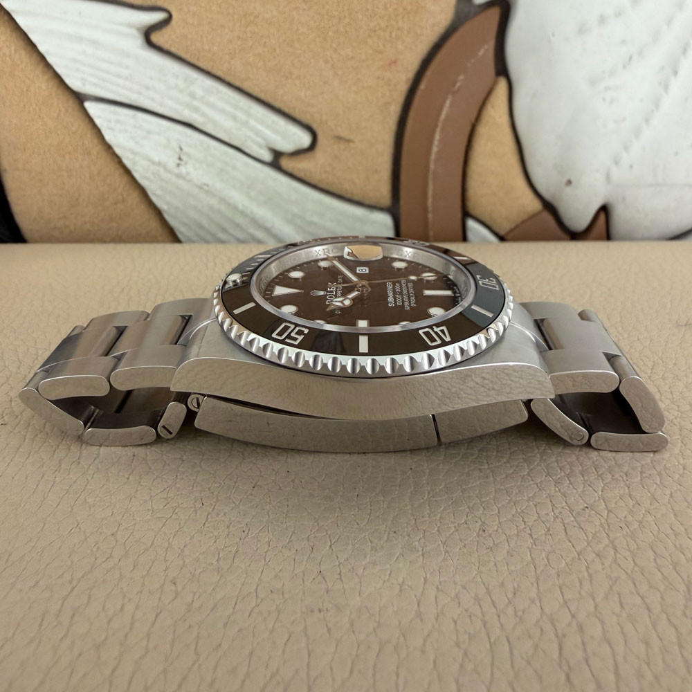 Rolex Submariner 126610LN 12