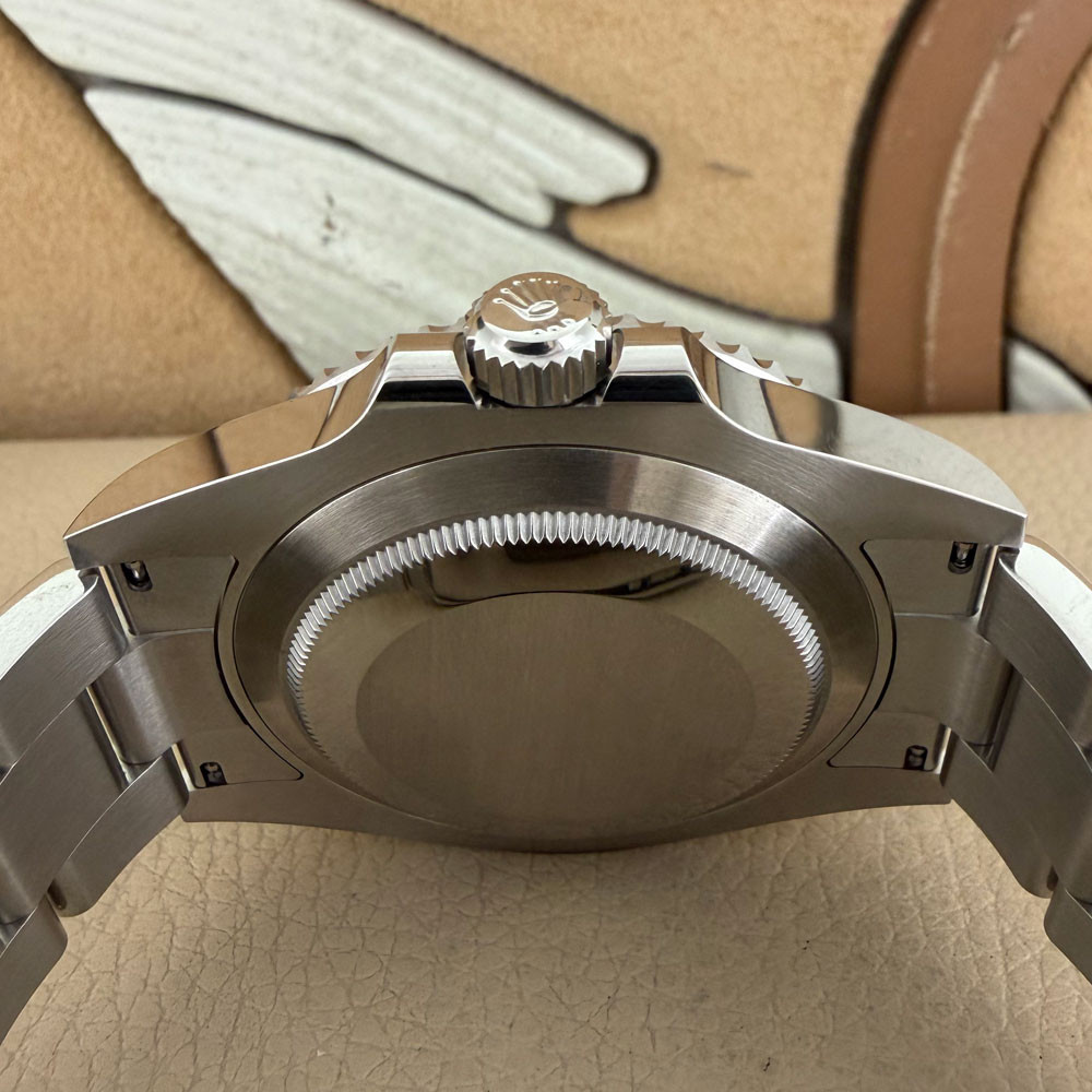 Rolex Submariner 126610LN 8