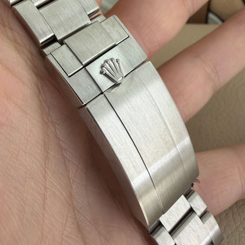 Rolex Submariner 126610LN 9