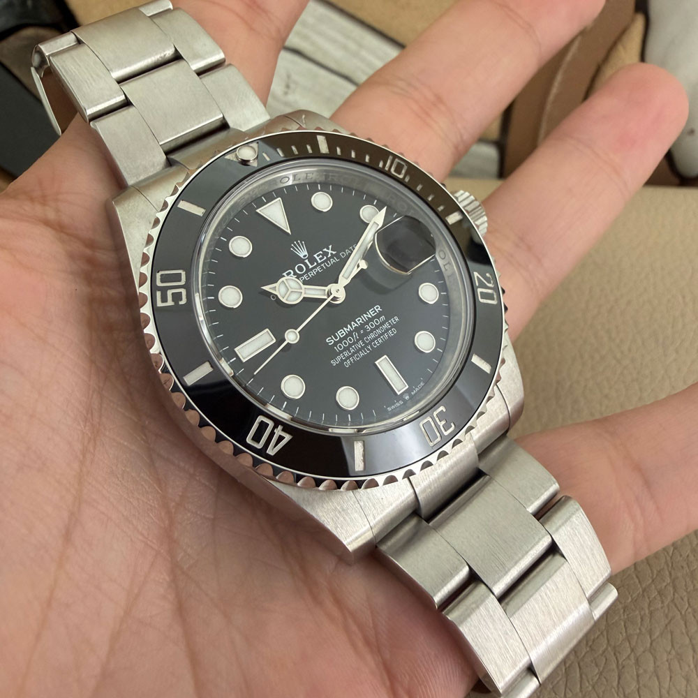 Rolex Submariner 126610LN 10