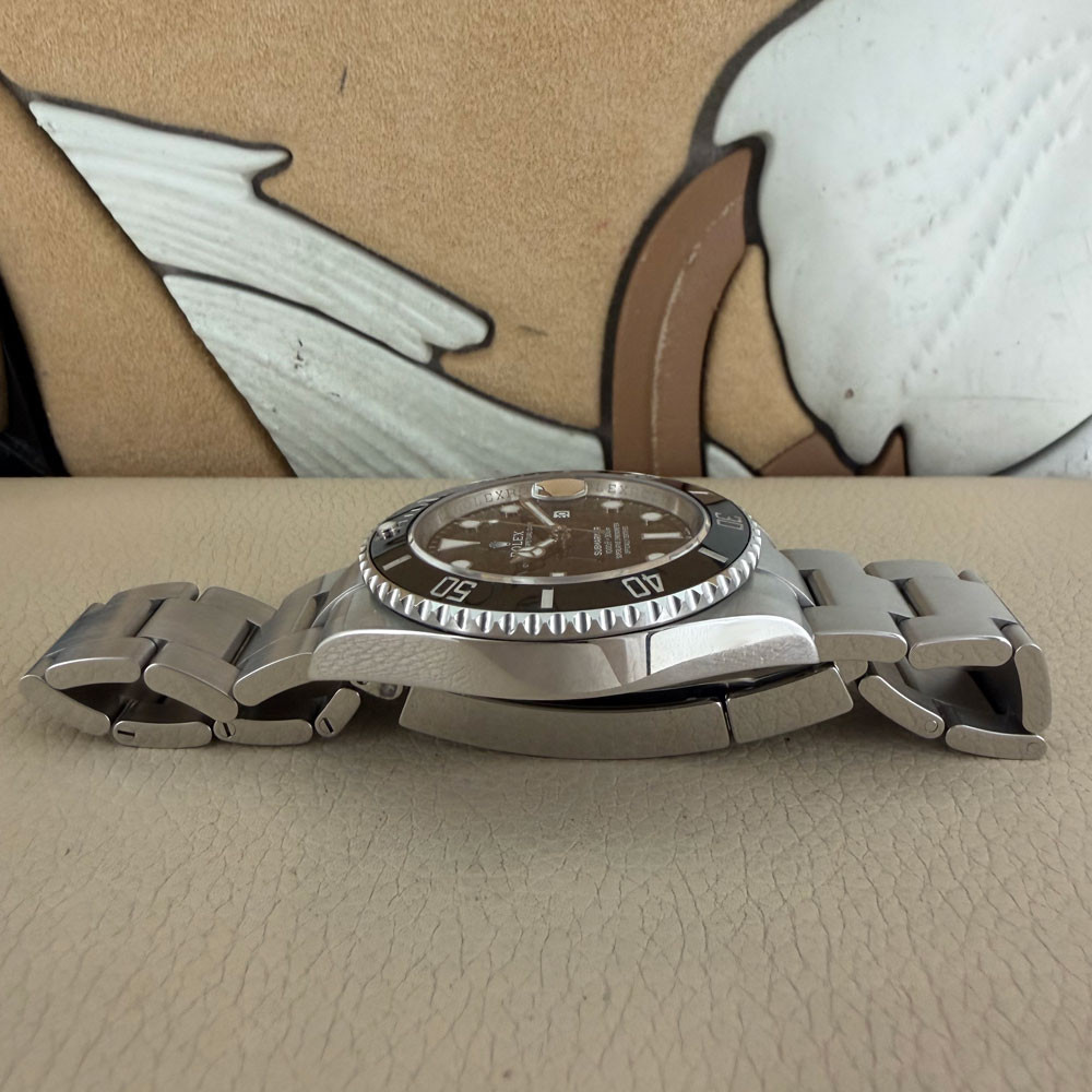 Rolex Submariner 126610LN 12