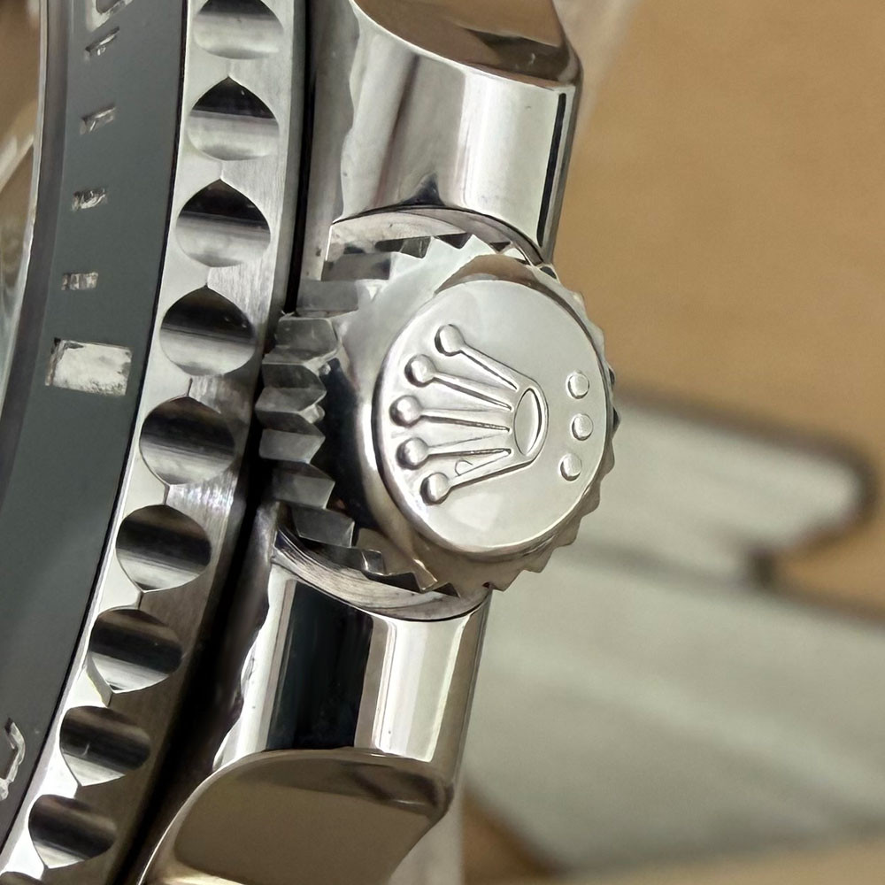 Rolex Submariner 126610LN 4