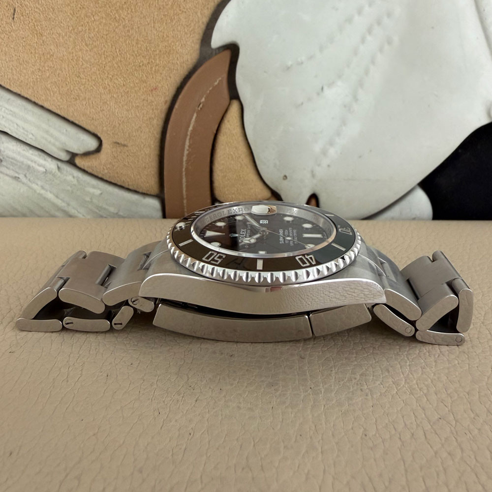 Rolex Submariner 126610LN 12