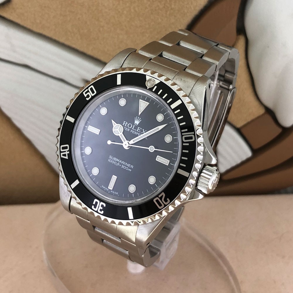 Rolex 14060 submariner hotsell