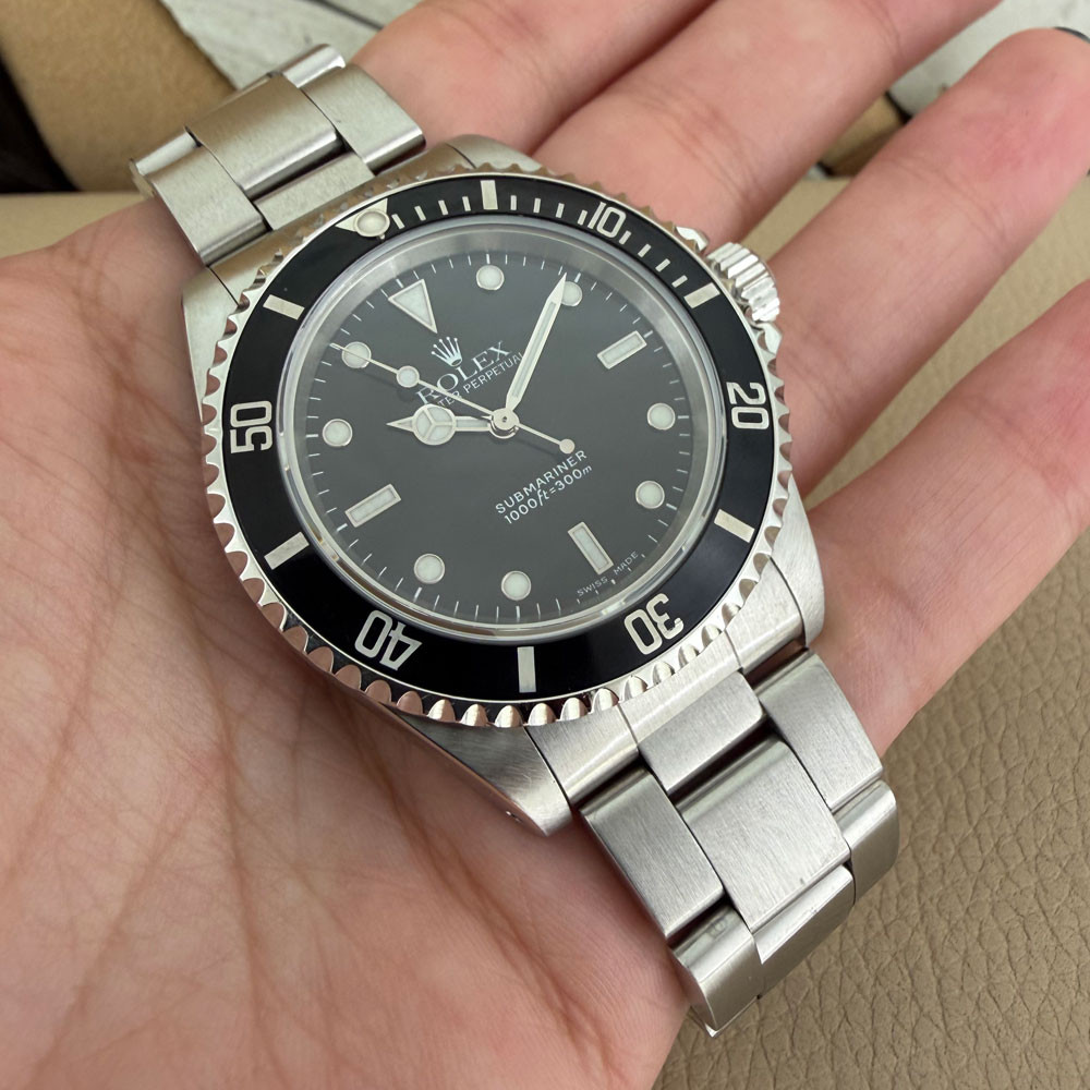 Rolex Submariner 14060M 9