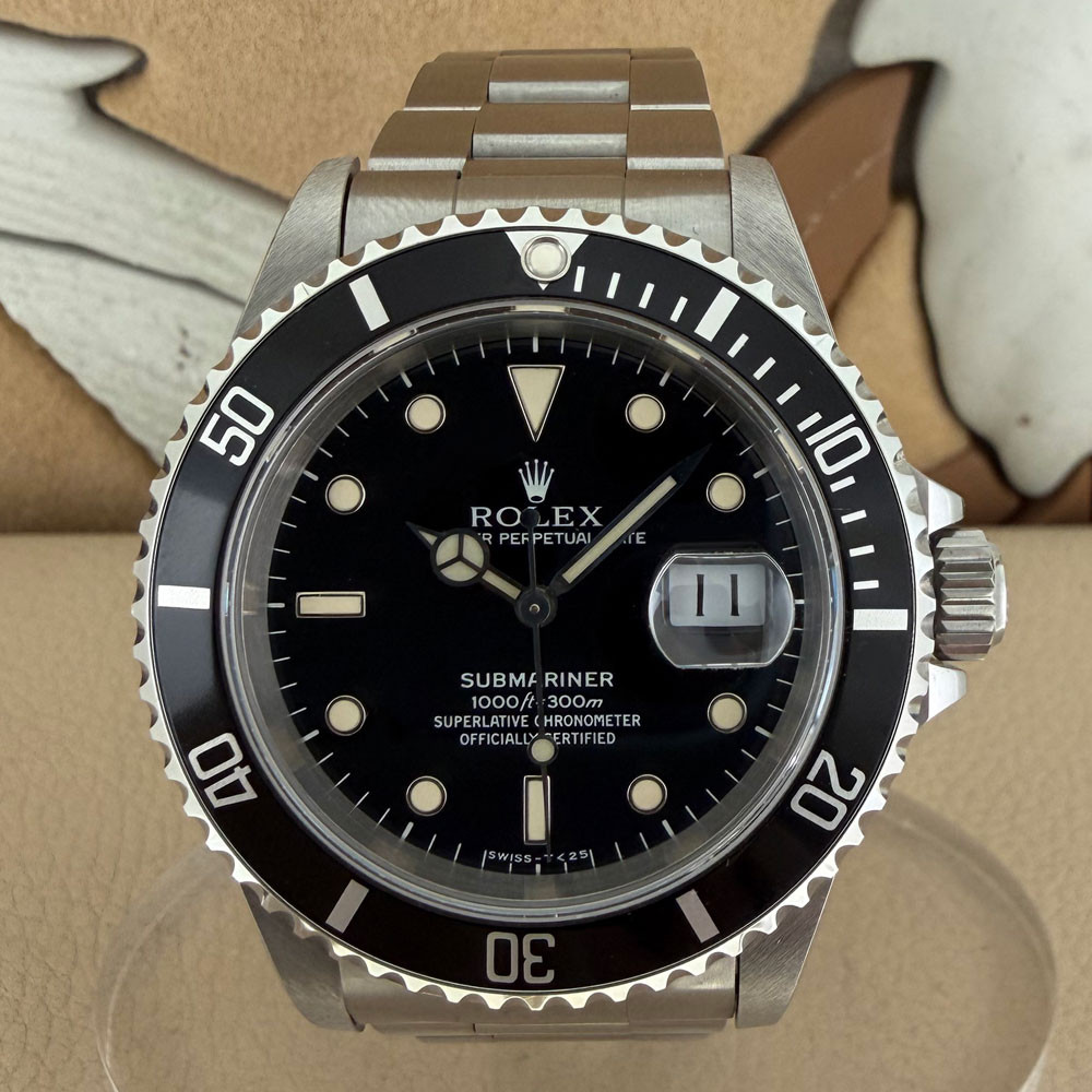 Rolex Submariner Near NOS 16610 0