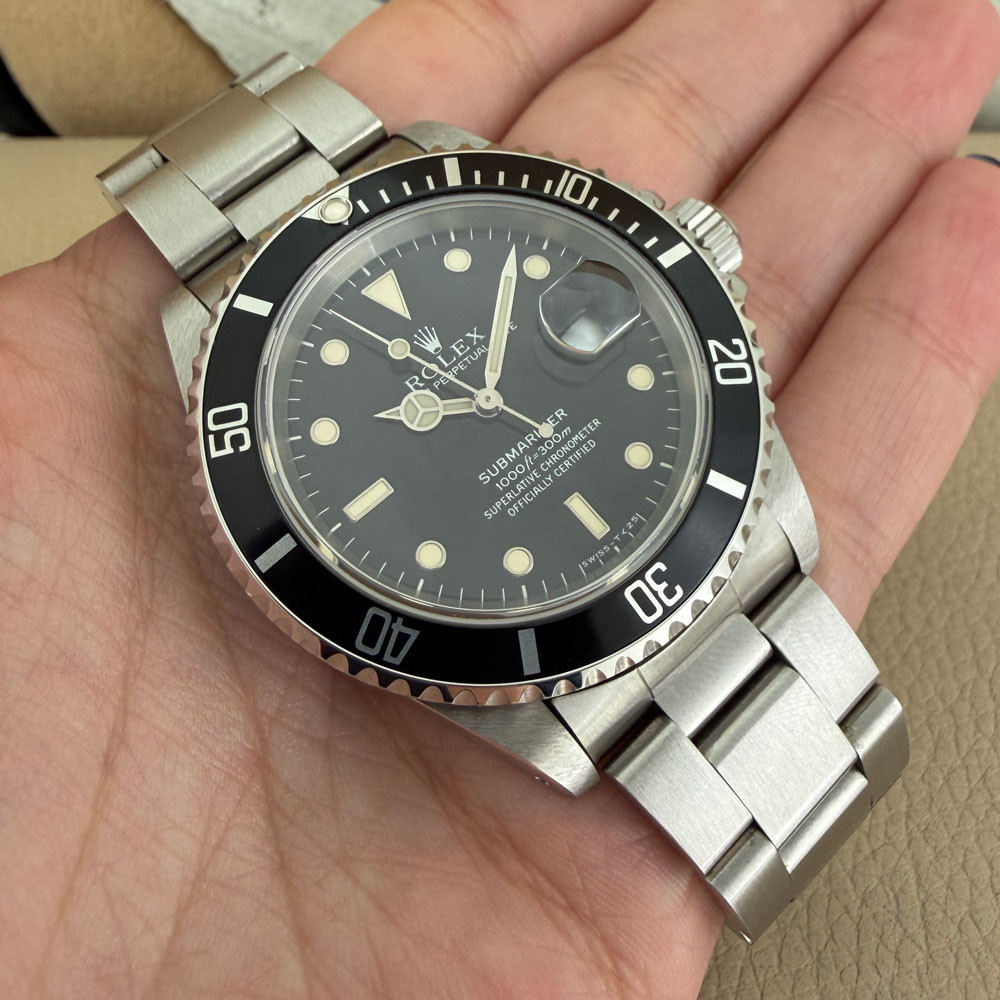 Rolex Submariner Near NOS 16610 10