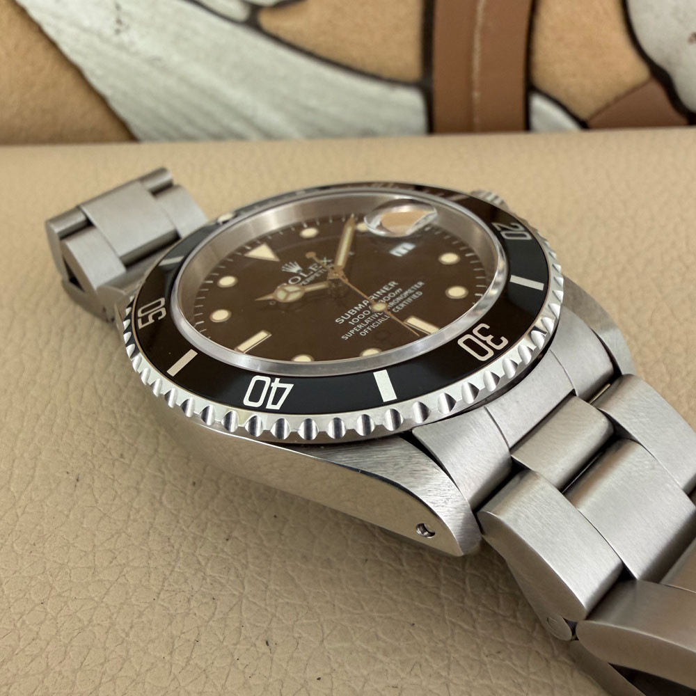 Rolex Submariner Near NOS 16610 13