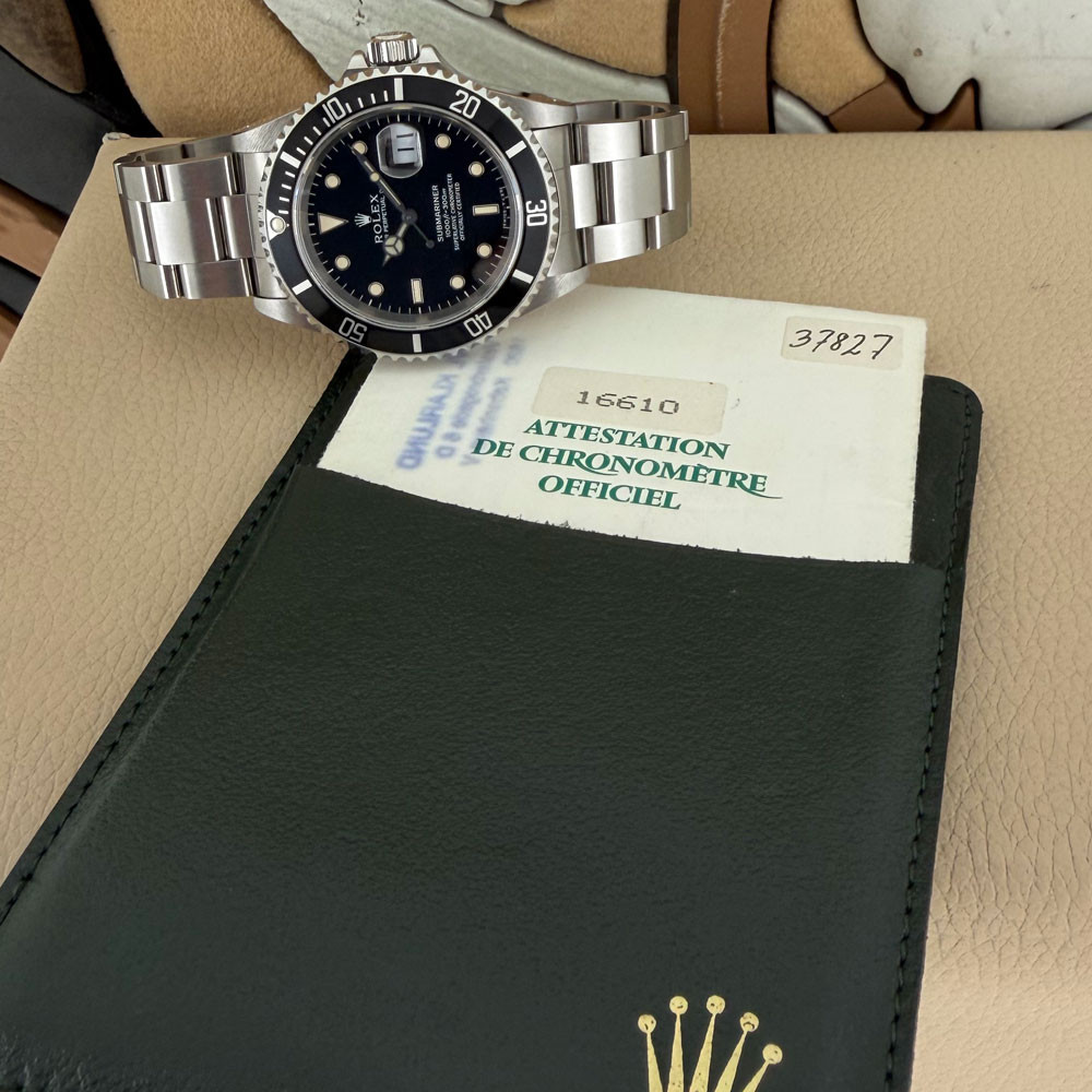 Rolex Submariner Near NOS 16610 2
