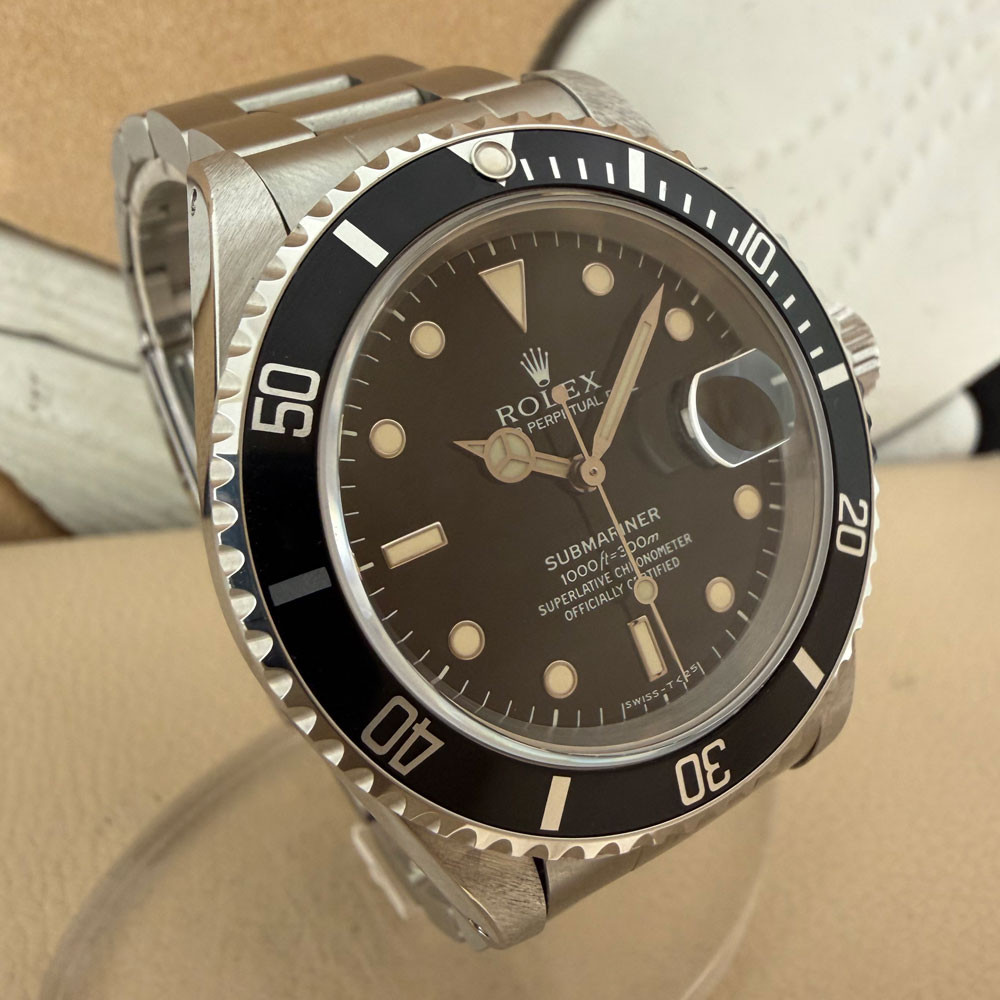 Rolex Submariner Near NOS 16610 4