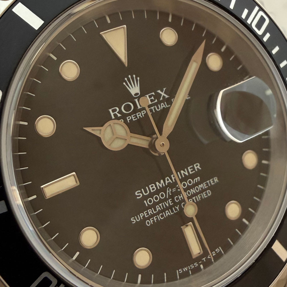 Rolex Submariner Near NOS 16610 7