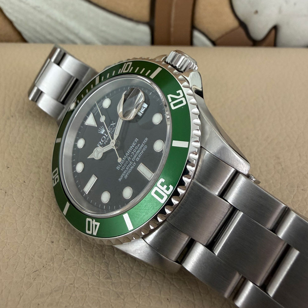 Rolex Submariner Ghiera Verde Service 2026 16610LV 12