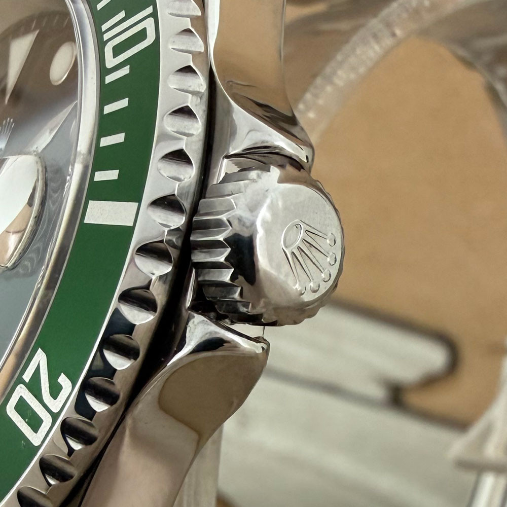 Rolex Submariner Ghiera Verde Service 2026 16610LV 5