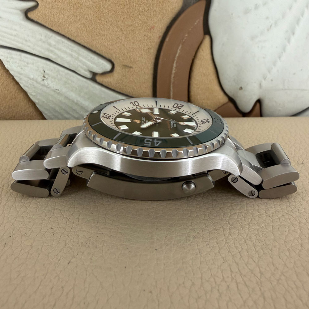 Breitling Superocean 44 Green A17376 A17376A31L1A1 11