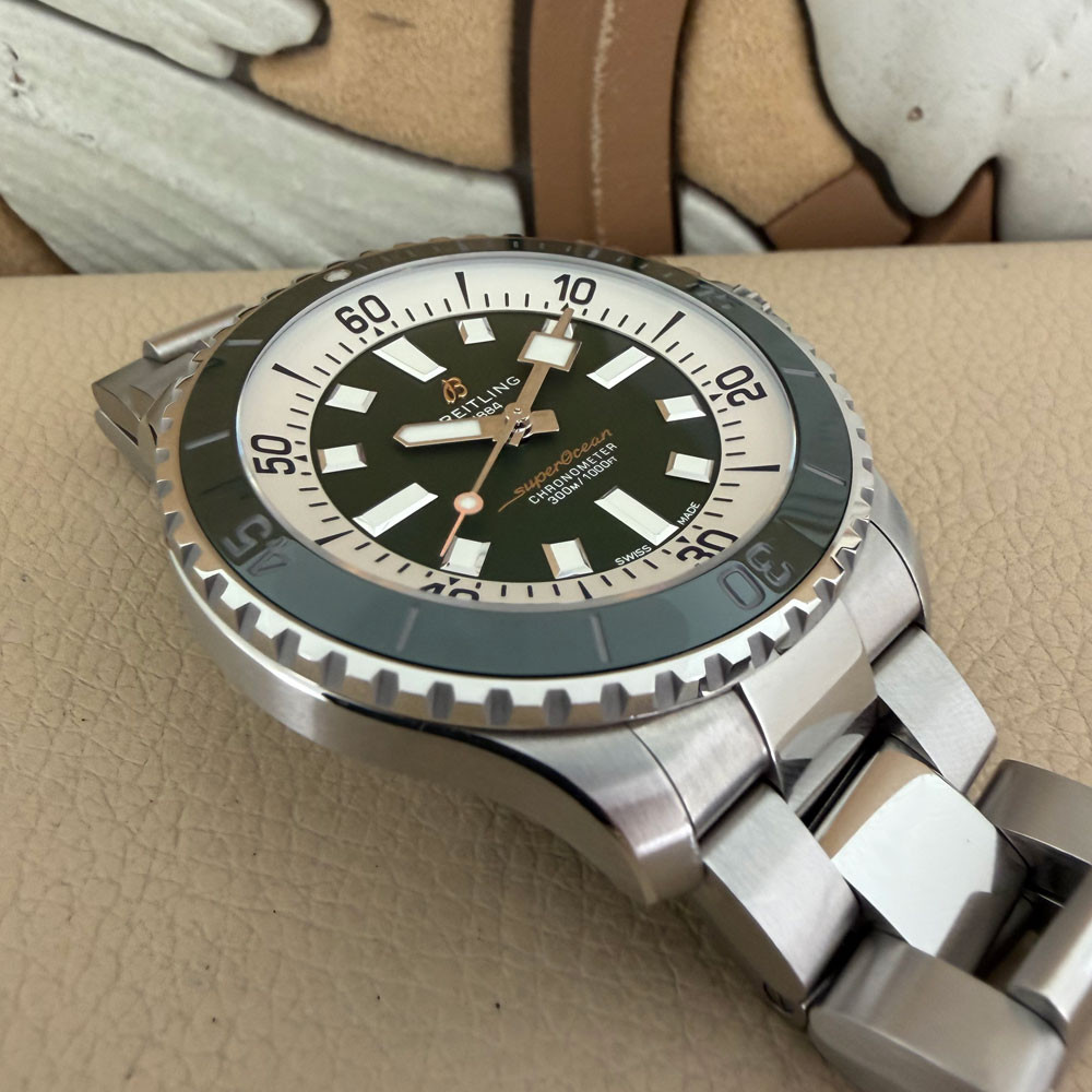 Breitling Superocean 44 Green A17376 A17376A31L1A1 12