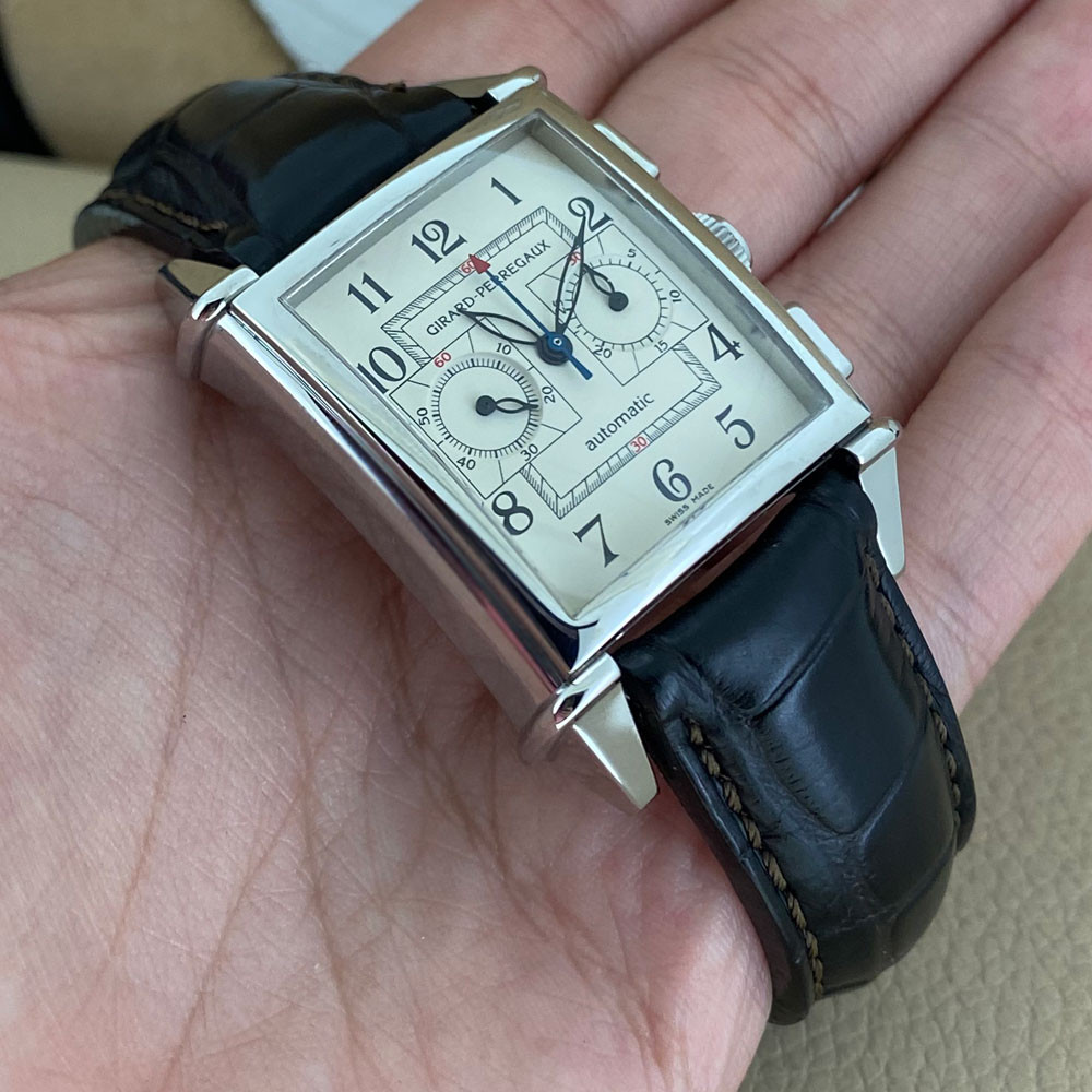 Girard-Perregaux Vintage 1945 Chronograph 2599 10