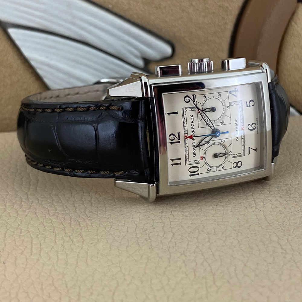 Girard-Perregaux Vintage 1945 Chronograph 2599 12