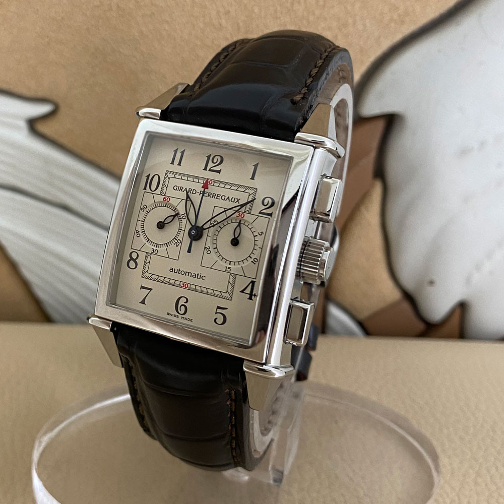 Girard-Perregaux Vintage 1945 Chronograph 2599 2