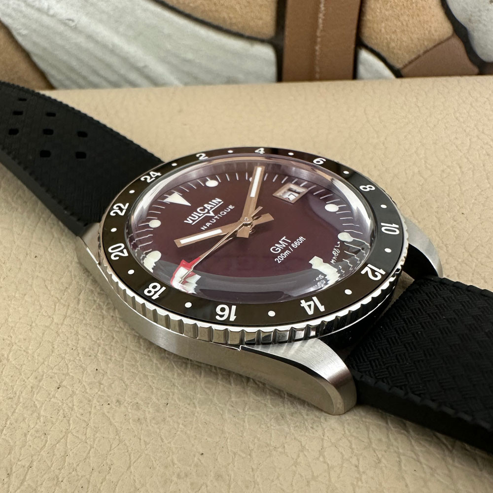 Vulcain Nautique Skindiver GMT 680174A17.BAR200 12
